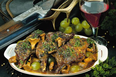 Rehkoteletts mit Honigsauce: eine weitere Delikatesse aus der "wilden" Küche. Rehkoteletts
